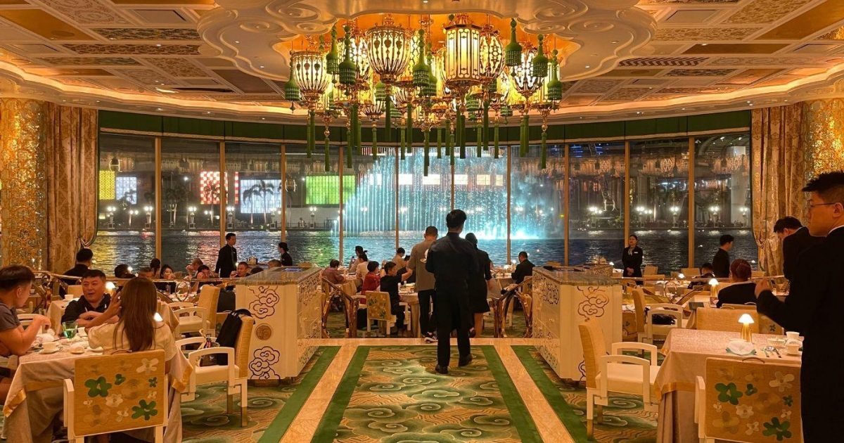 Contact information and table reservations